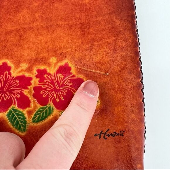 Vintage Floral Tooled Leather Crossbody Bag Hawaii woven Vintage purse - Picture 8 of 12
